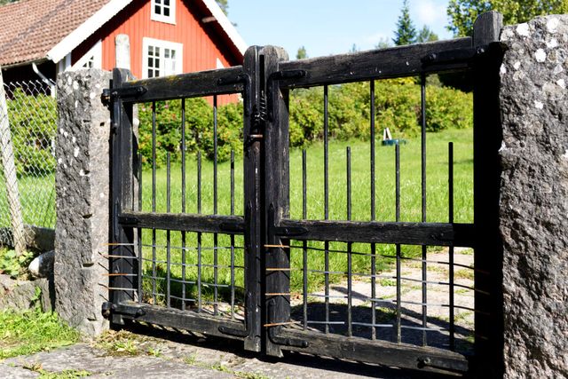 Gartentor vor dem Haus