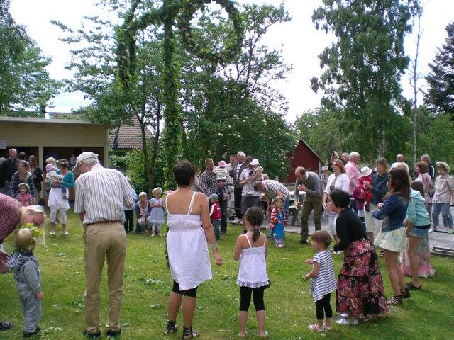 Tanz um den Midsommarstång – Bild 2
